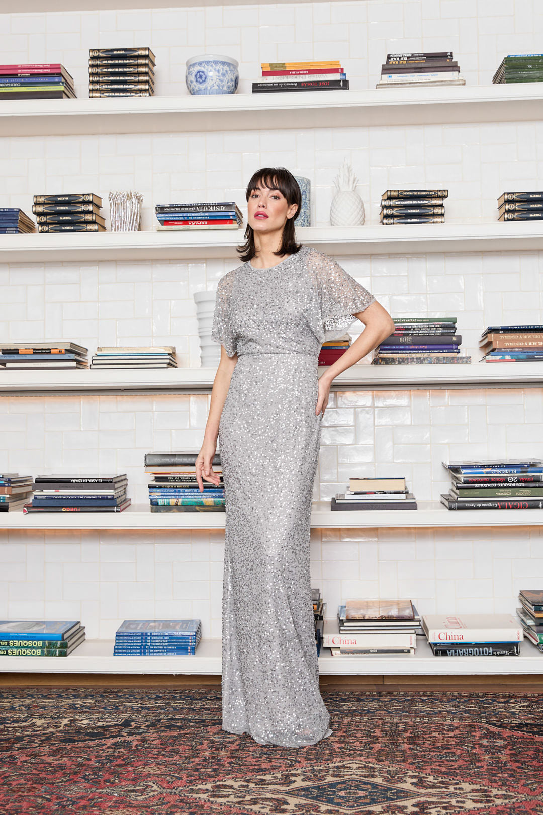 Damen Langes Paillettenkleid mit Rundhals und Kurzarm – Weiss / Hellgrau (RISHI)