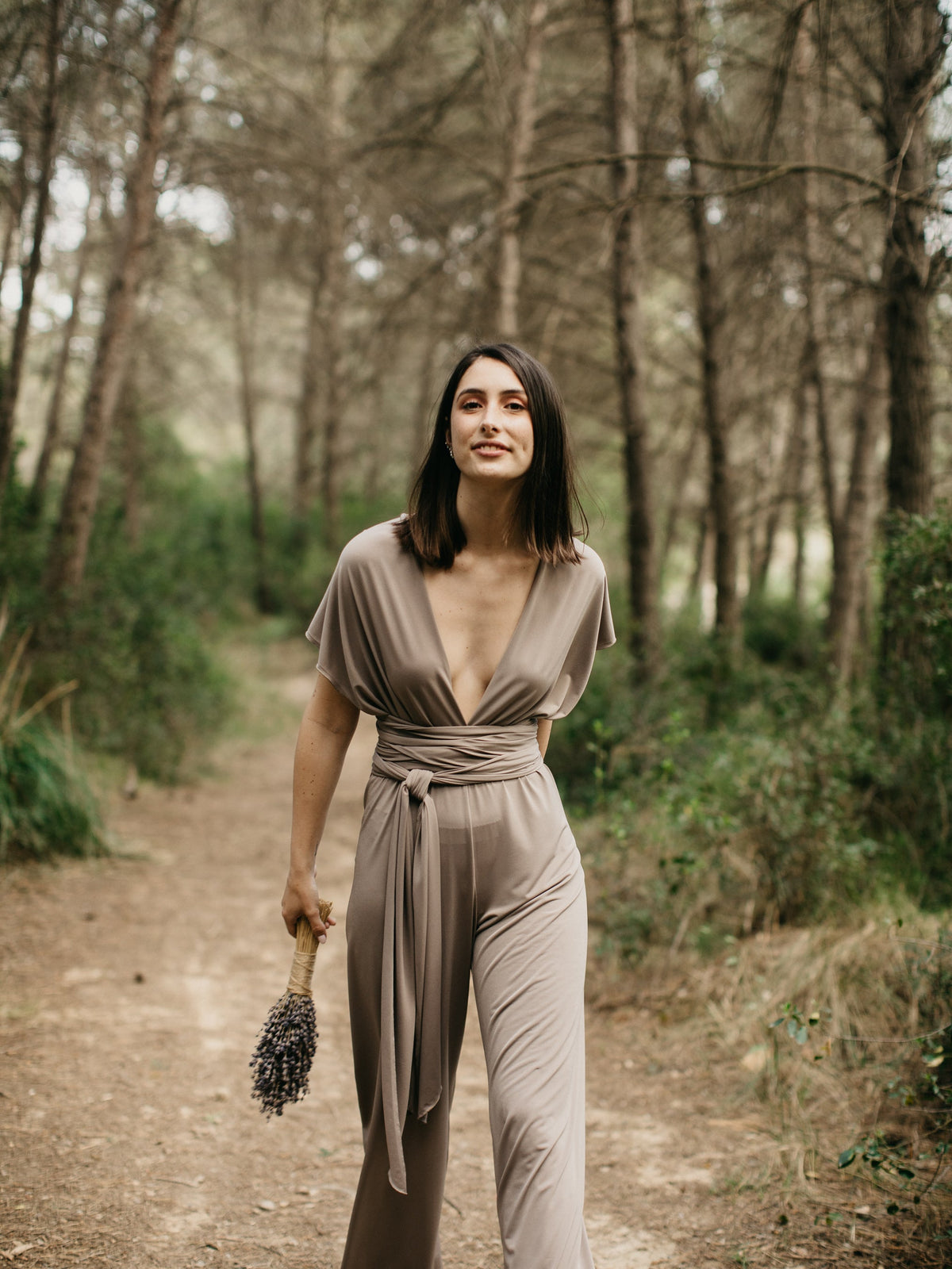Infinity Mono – Jumpsuit mit 70+ Tragevarianten