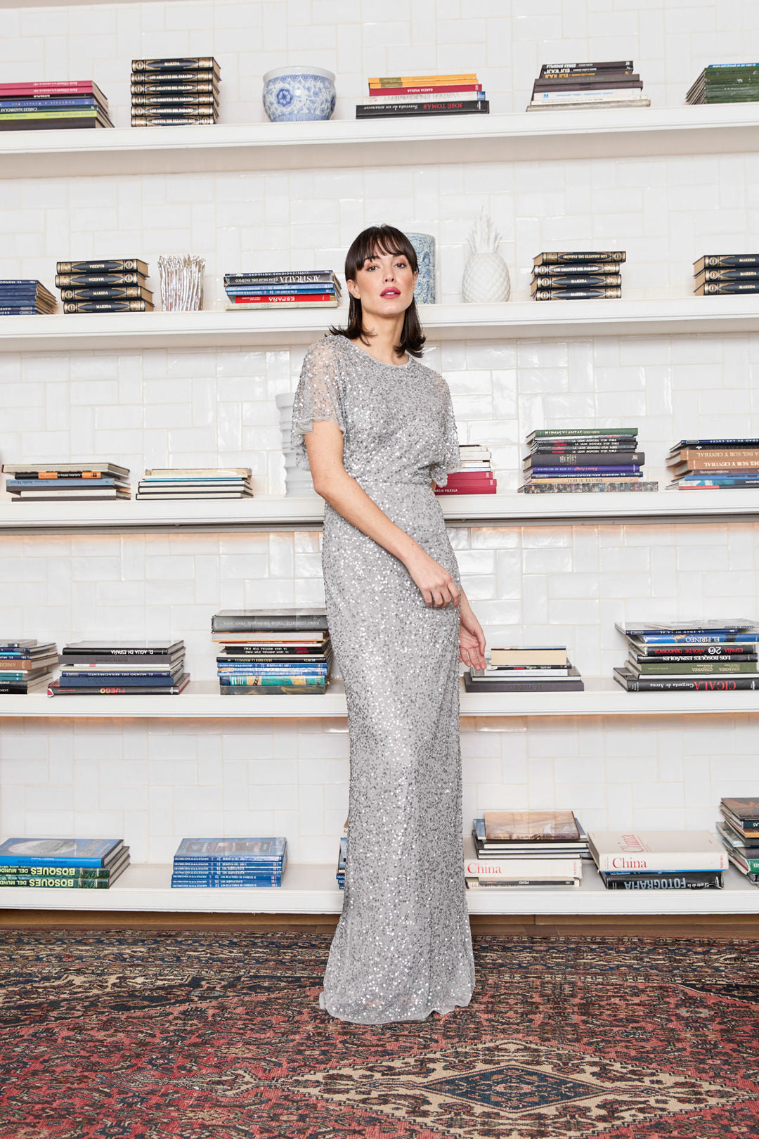 Damen Langes Paillettenkleid mit Rundhals und Kurzarm – Weiss / Hellgrau (RISHI)