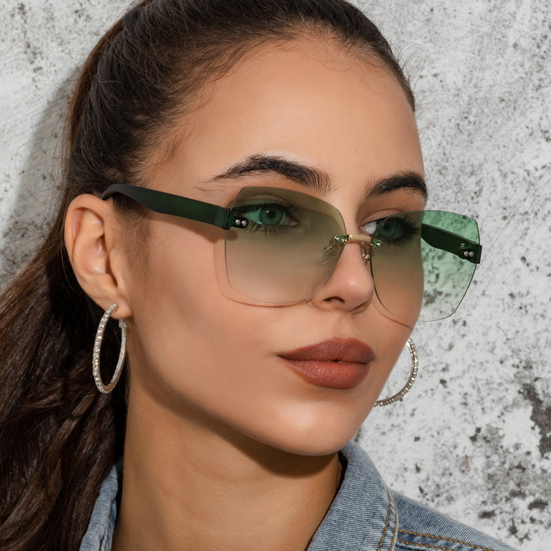 Fashion Big Frame Rice Nail Sunglasses Men And Women Tide Gradient Sunglasses Street Shot Trimming Glasses