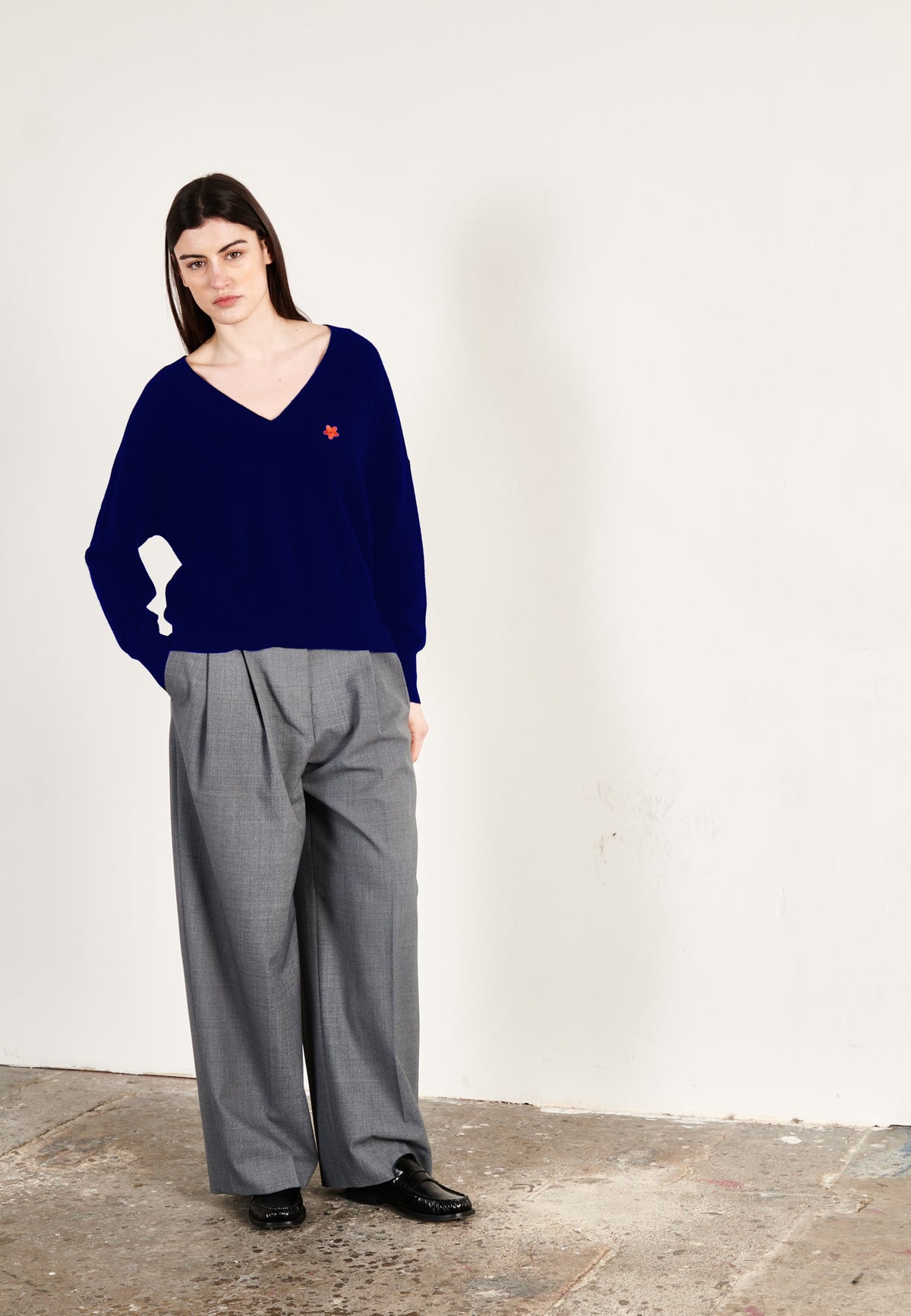 Damen V-Ausschnitt Kaschmir-Pullover Marineblau – HANA 1