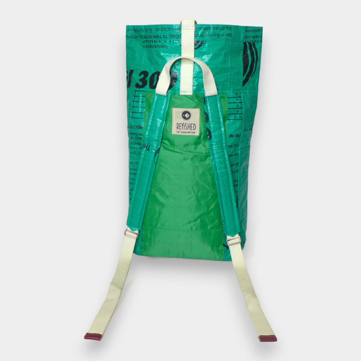 Nachhaltiger Rucksack aus Fischfuttersäcken – Upcycling Backpack in Grün