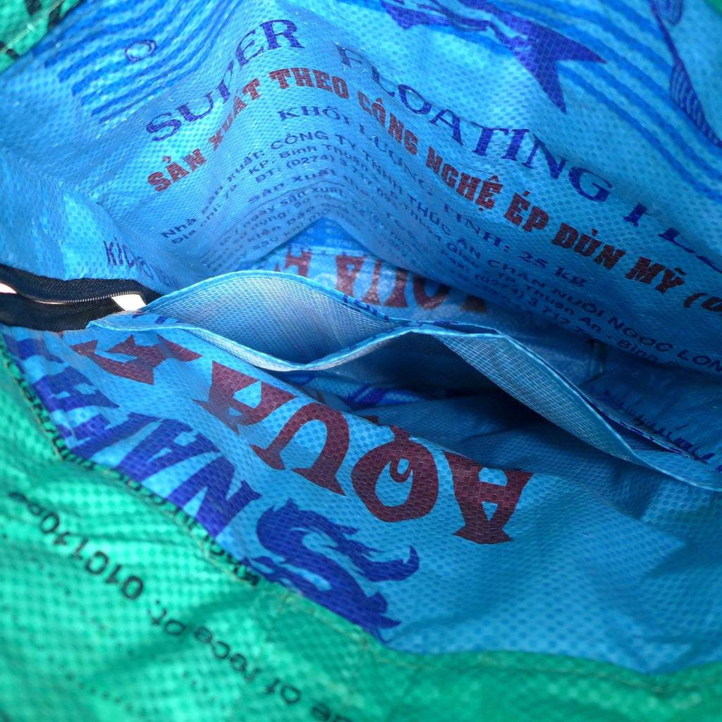 Nachhaltiger Rucksack aus Fischfuttersäcken – Upcycling Backpack in Grün