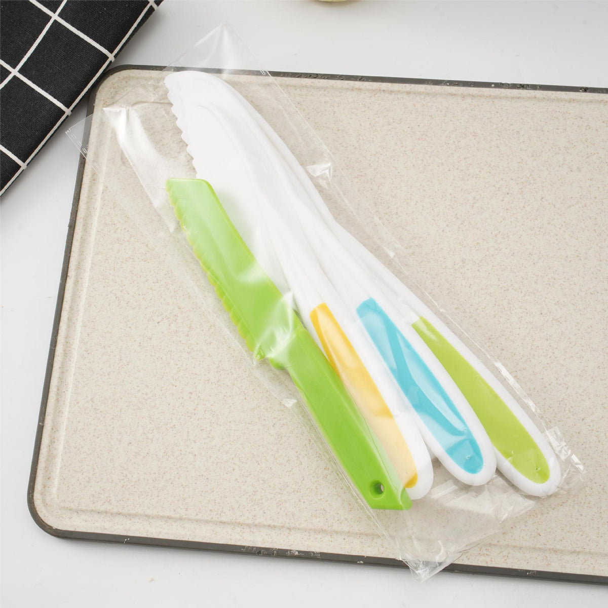 Kindersicherheits-Messer-Set 4-teilig – Lernküche, Kunststoffmesser, Brot & Backwaren