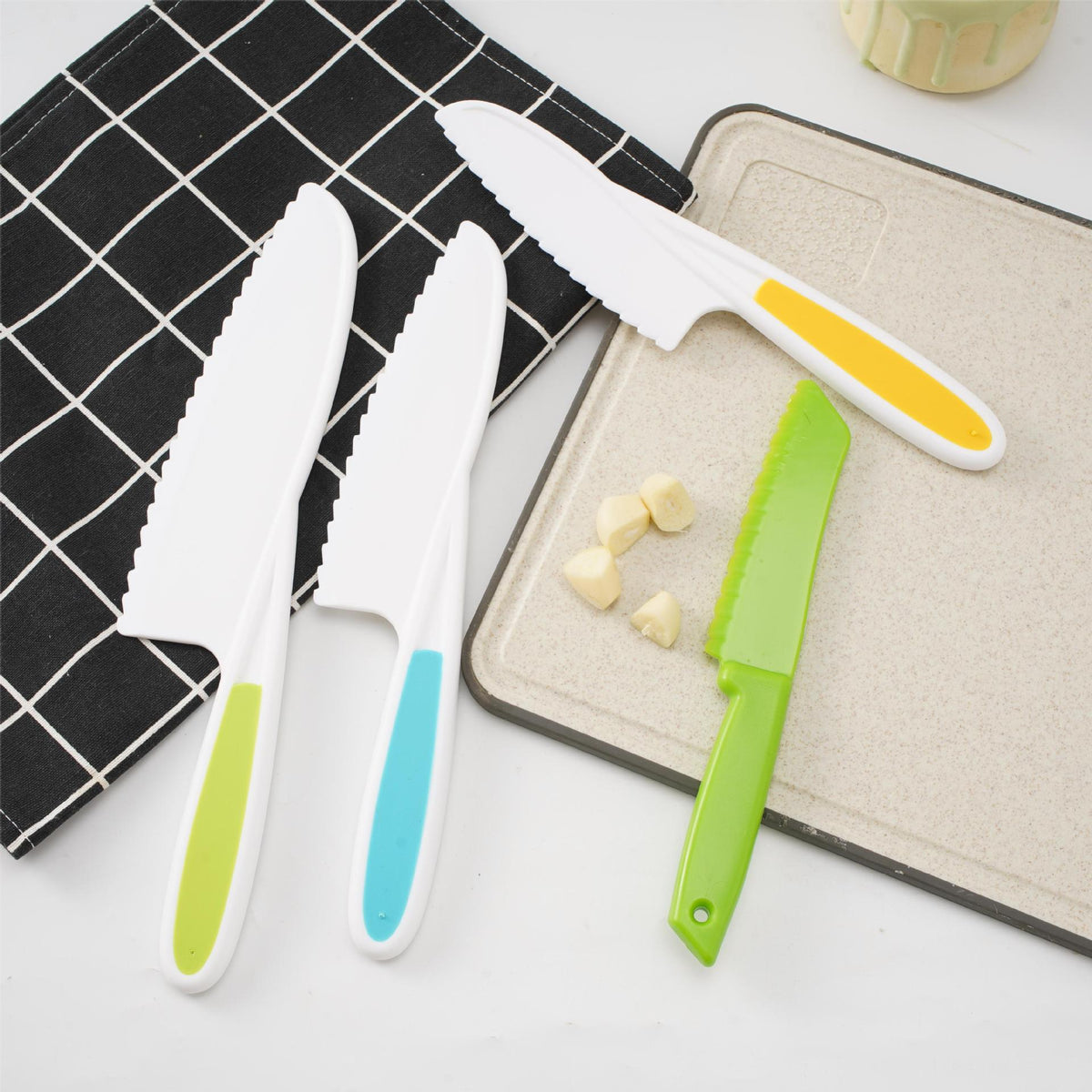 Kindersicherheits-Messer-Set 4-teilig – Lernküche, Kunststoffmesser, Brot & Backwaren