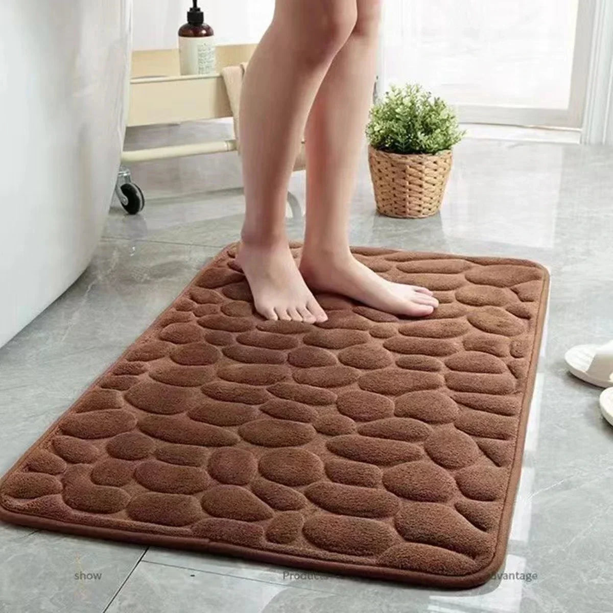 Rutschfeste Korallensamt-Bodenmatte – Saugfähiger Badezimmer- & Wohnraumteppich