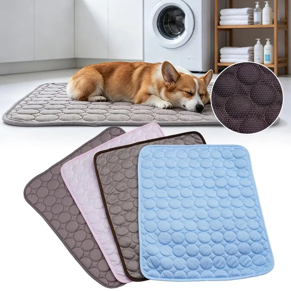 Kühlmatte für Hunde & Katzen – Eisseide, waschbar & tragbar (Sommer Schlafmatte)