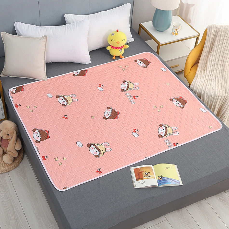 Wickelunterlage 80x120 cm – 4-lagig, wasserdicht & waschbar mit Cartoon-Motiv (Dino/Herz)