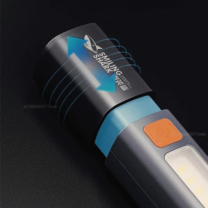 LED Taschenlampe 1200 Lumen – Zoombar, Wasserdicht, Wiederaufladbar, Flutlicht & Fernlicht