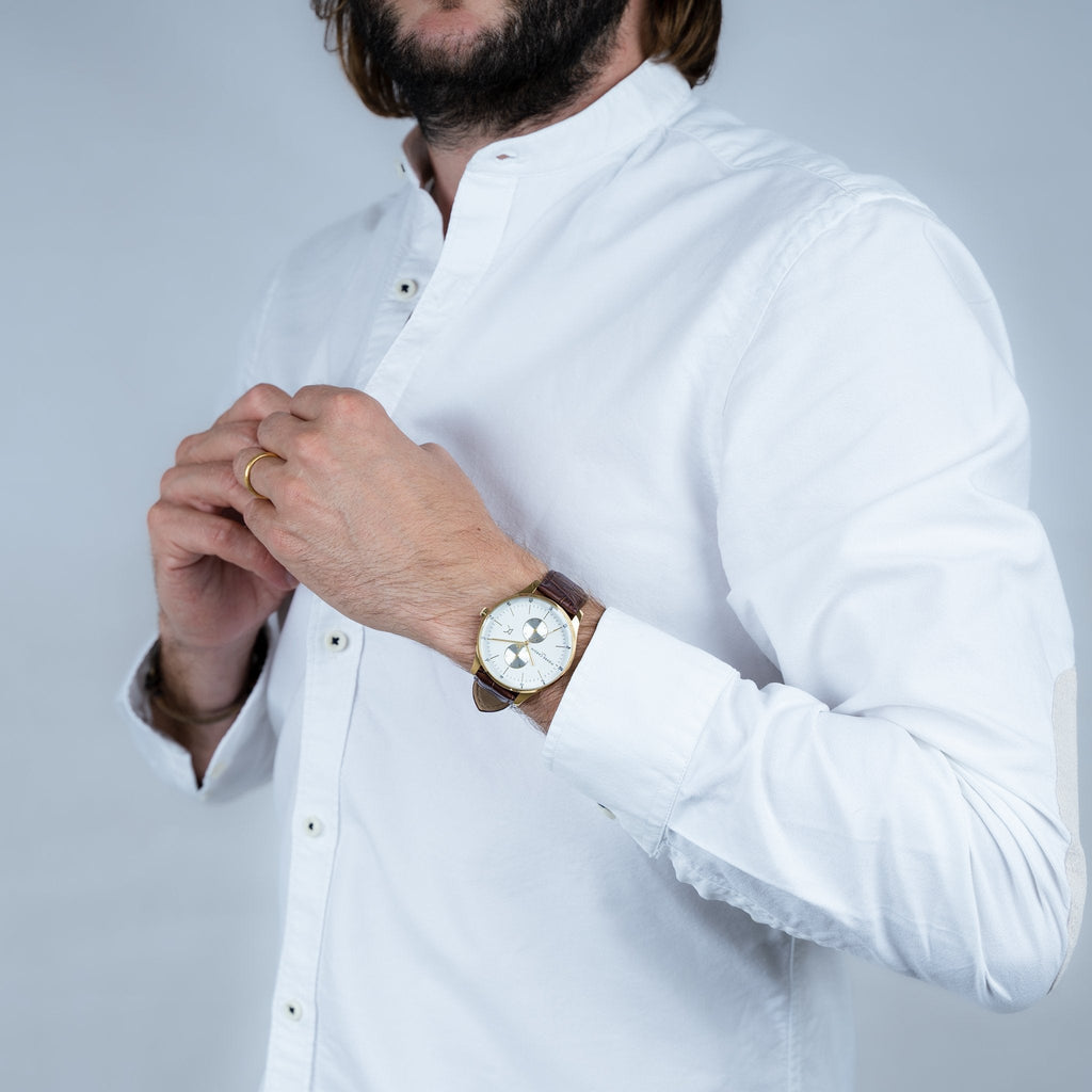 Pierre Cardin Herren-Armbanduhr | Gold Metall | Braunes Lederband | Weißes Zifferblatt | 42mm